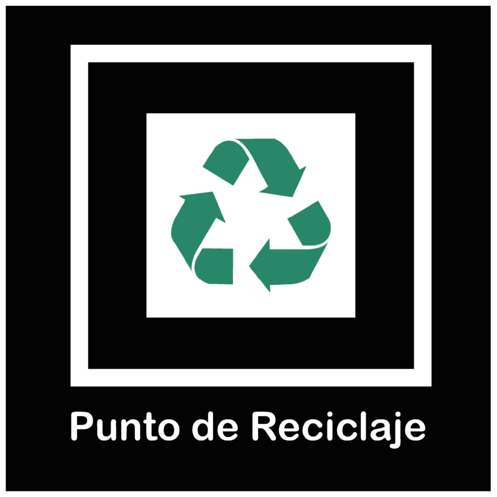 Símbolo del reciclaje con las tres flechas verdes señalándose en bucle y fondo blanco